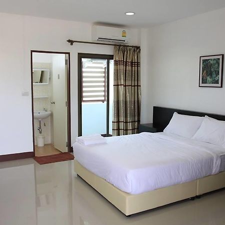 Metha Palace Sakon Nakhon Ngoại thất bức ảnh