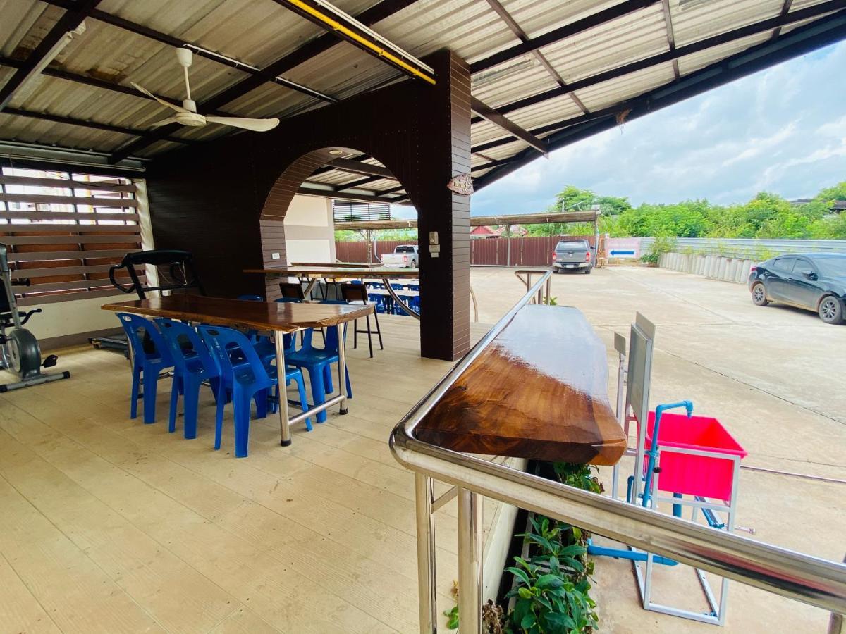 Metha Palace Sakon Nakhon Ngoại thất bức ảnh