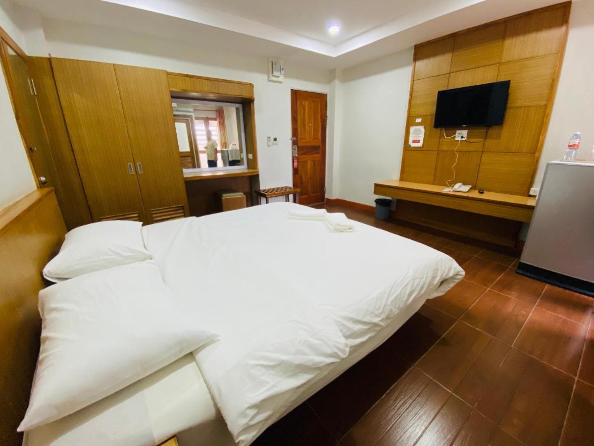 Metha Palace Sakon Nakhon Ngoại thất bức ảnh