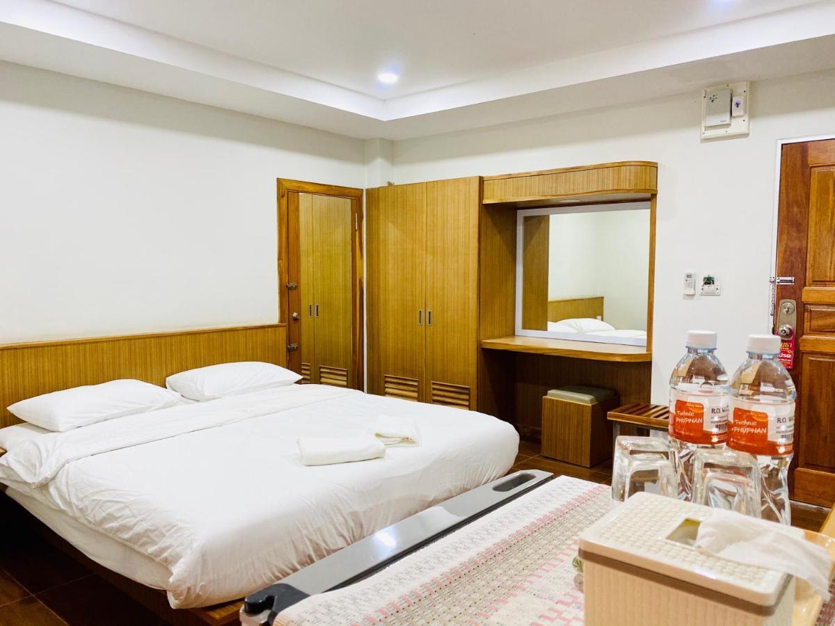 Metha Palace Sakon Nakhon Ngoại thất bức ảnh